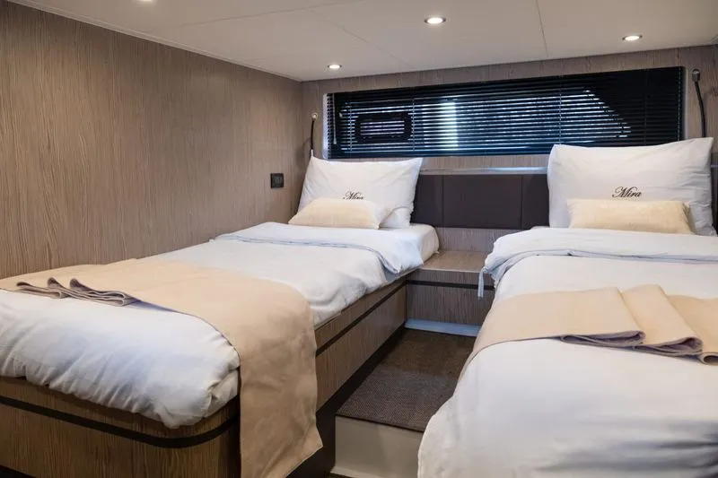 Monohull MR Bali (Azimut 43ft)