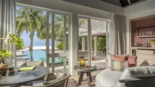 Отель Four Seasons Maldives