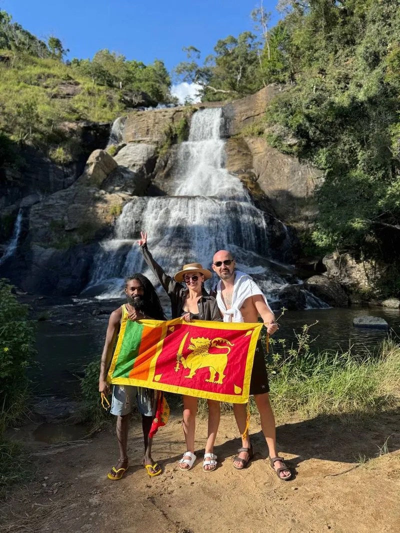 Элла и водопад Диялума