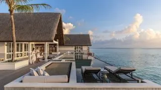 Отель Four Seasons Maldives